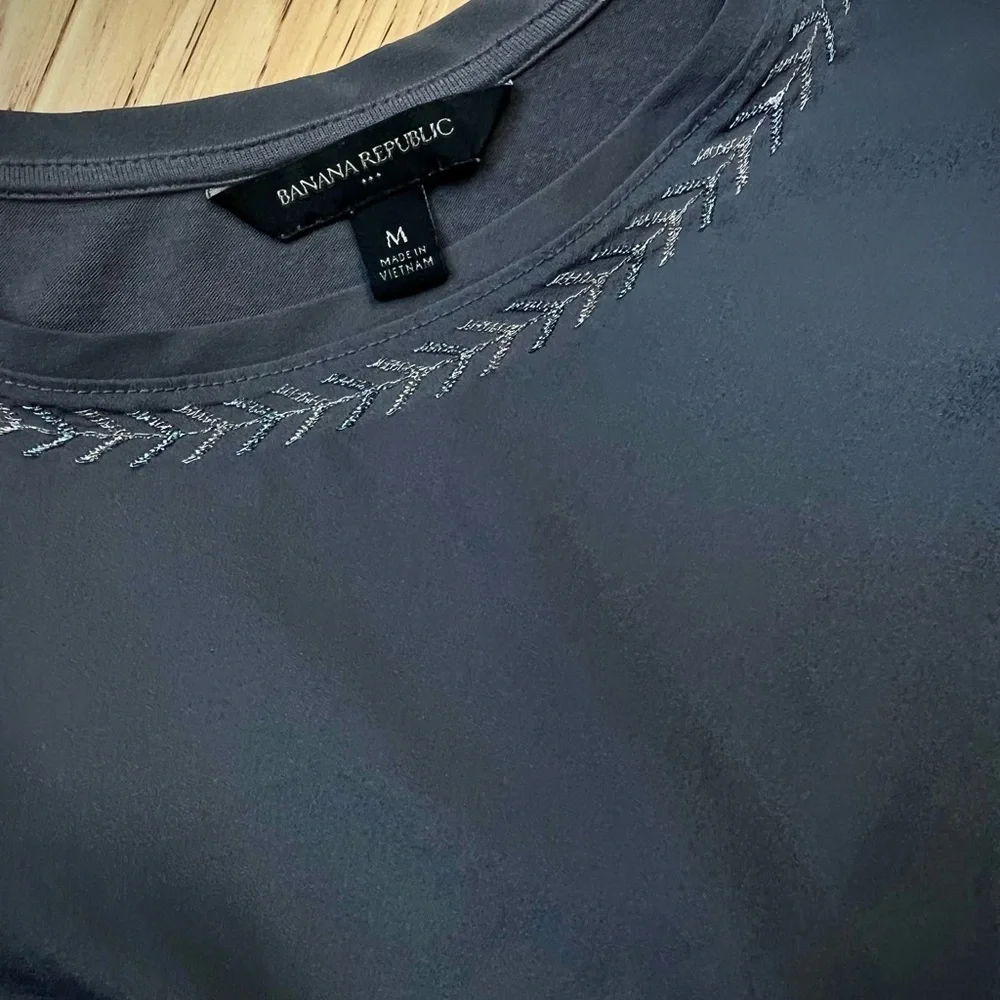 ⭐️BOGO FREE⭐️ BANANA REPUBLIC tank - Picture 2 of 3